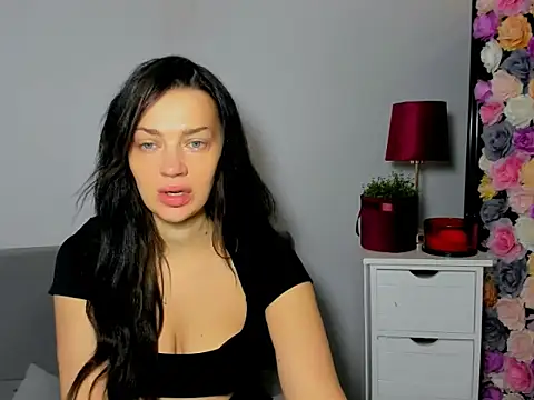 Snapshot of OliviaFantasy chatting on November 20, 2025, 7:31 am OliviaFantasy online show from November 20, 2025, 7:31 am