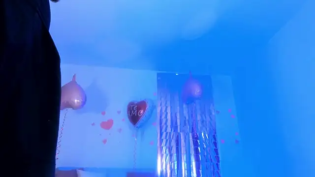 Maia W10 online show from March 10, 2025, 12:49 pm