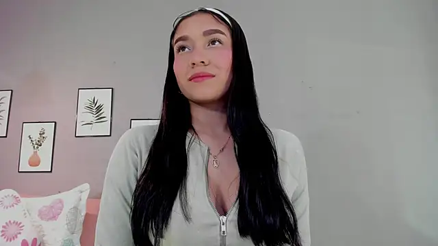 Maia W10 online show from October 6, 2025, 12:28 pm