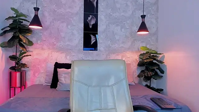 Regan   online show from October 14, 2025, 3:40 am