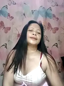 880HOT online show from June 18, 2026, 3:49 am
