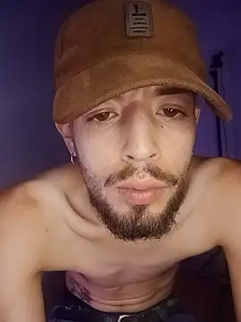 Aaronkiller online show from July 7, 2026, 2:36 am
