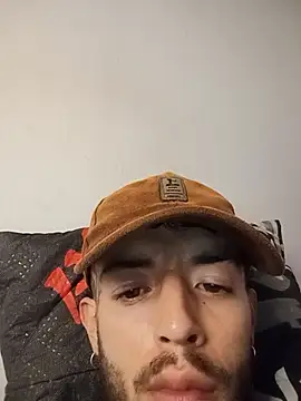 Aaronkiller online show from May 21, 2026, 11:02 pm