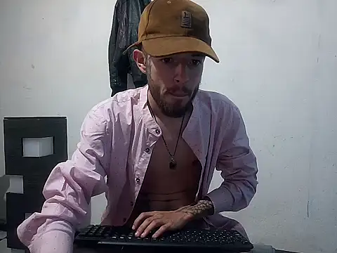 Aaronkiller online show from December 16, 2024, 2:49 pm