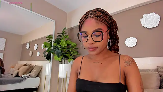 AriaFoster online show from November 25, 2025, 4:02 am