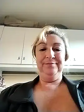 beatricesexy online show from December 7, 2024, 8:49 am