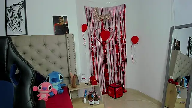 AngeleRoux online show from March 20, 2025, 1:02 am