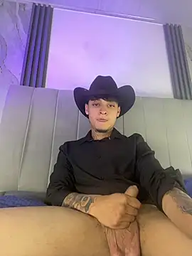 Snapshot of Victorus1 chatting on July 18, 2026, 2:42 am Victorus1 online show from July 18, 2026, 2:42 am