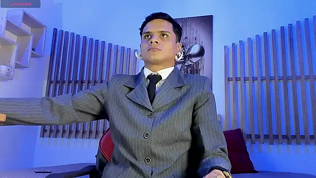 Myk3xx online show from December 11, 2024, 7:36 pm