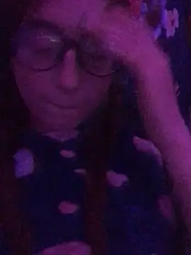 Trixiroy online show from March 7, 2025, 5:51 am