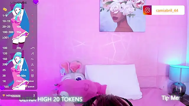 Snapshot of Trixiroy chatting on April 19, 2026, 4:02 am Trixiroy online show from April 19, 2026, 4:02 am