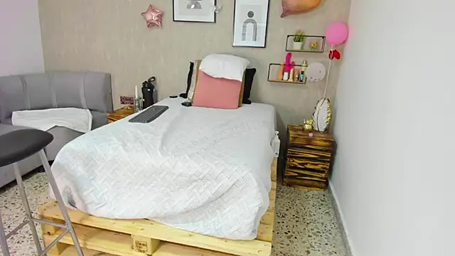 Snapshot of afrodita_martinez chatting on February 19, 2025, 2:44 pm afrodita martinez online show from February 19, 2025, 2:44 pm