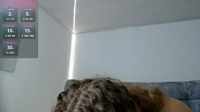 Mia fooxx  online show from March 4, 2025, 12:33 pm