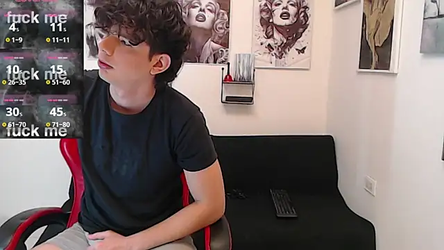 Snapshot of Angelo-cianuro- chatting on February 24, 2026, 11:38 pm Angelo-cianuro- online show from February 24, 2026, 11:38 pm