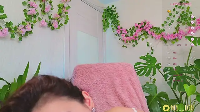 MyLou  online show from March 22, 2025, 3:42 pm