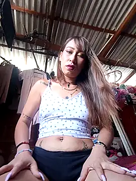 samy-blonde online show from April 4, 2026, 6:25 pm