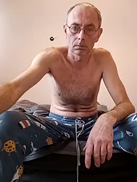 BesterJunge45 online show from February 25, 2025, 1:10 pm