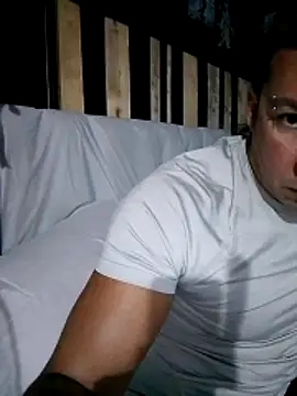 Snapshot of Lovely_milk chatting on November 25, 2025, 9:48 pm Lovely milk online show from November 25, 2025, 9:48 pm