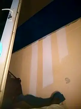 Snapshot of Lovely_milk chatting on September 19, 2025, 10:03 pm Lovely milk online show from September 19, 2025, 10:03 pm