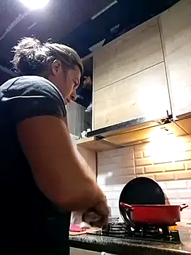 Snapshot of Lovely_milk chatting on December 2, 2025, 10:11 pm Lovely milk online show from December 2, 2025, 10:11 pm