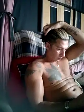 Snapshot of Lovely_milk chatting on November 13, 2025, 9:24 am Lovely milk online show from November 13, 2025, 9:24 am