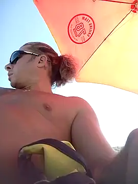 Snapshot of Lovely_milk chatting on October 18, 2025, 8:49 am Lovely milk online show from October 18, 2025, 8:49 am