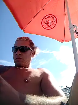 Snapshot of Lovely_milk chatting on October 17, 2025, 9:12 am Lovely milk online show from October 17, 2025, 9:12 am