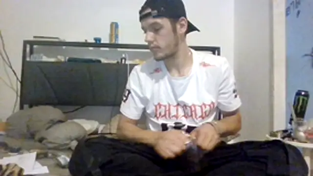 Snapshot of btungffhgg chatting on July 17, 2026, 12:46 pm btungffhgg online show from July 17, 2026, 12:46 pm