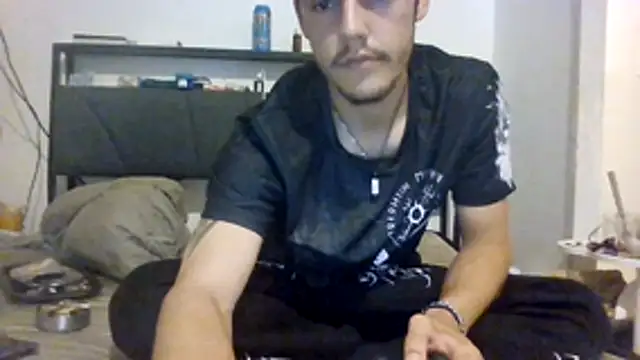 Snapshot of btungffhgg chatting on July 15, 2026, 6:15 pm btungffhgg online show from July 15, 2026, 6:15 pm