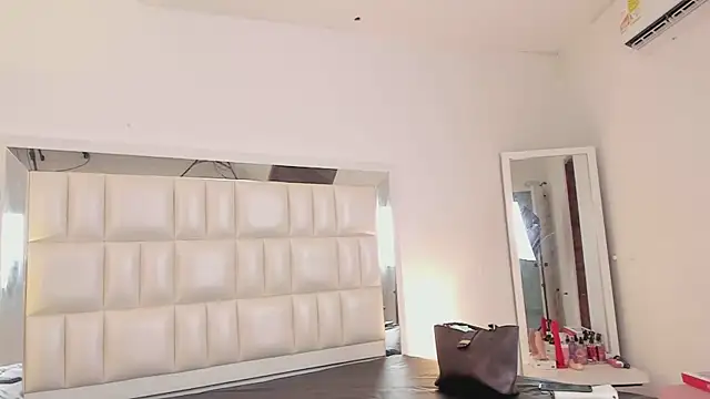 Alhana pulido online show from March 18, 2025, 5:55 pm