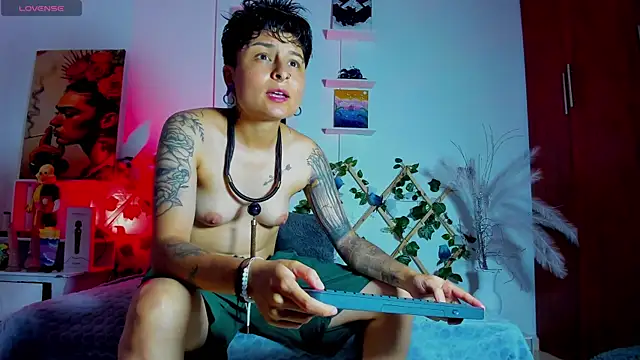 ZuryRamirez  online show from February 23, 2025, 12:08 am