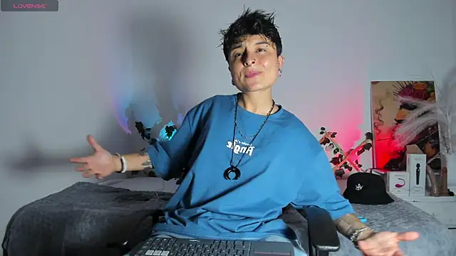 ZuryRamirez  online show from March 2, 2025, 11:39 pm