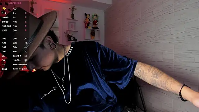 ZuryRamirez  online show from September 30, 2025, 7:20 pm