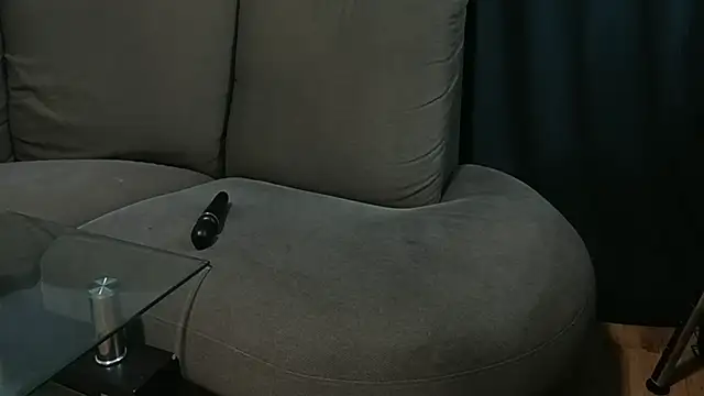 MiliExteraaa online show from January 21, 2025, 11:24 pm