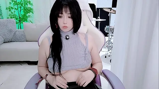 Vaness-a online show from November 25, 2025, 6:08 pm