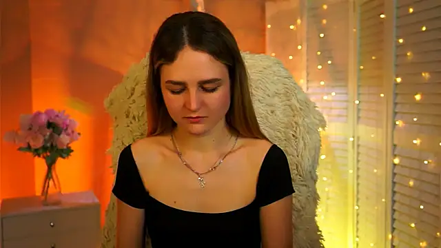 DeboraLarson online show from February 13, 2026, 3:39 am