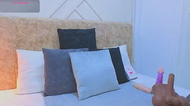 Snapshot of ashley__foxx_ chatting on February 14, 2026, 2:39 pm ashley foxx online show from February 14, 2026, 2:39 pm