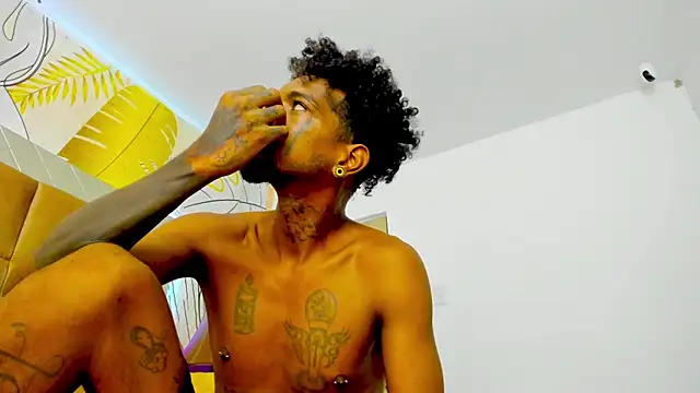 bigblackhotx1 online show from September 10, 2025, 10:25 am