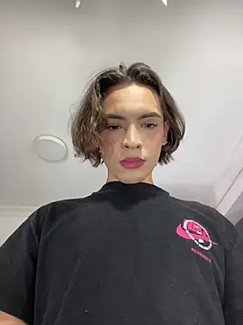 miss Ari online show from January 3, 2025, 10:51 pm