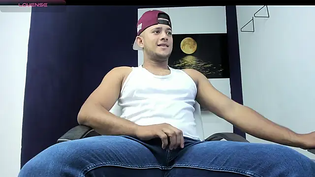 Snapshot of Marcos_garcias chatting on January 25, 2025, 10:19 am Marcos garcias online show from January 25, 2025, 10:19 am