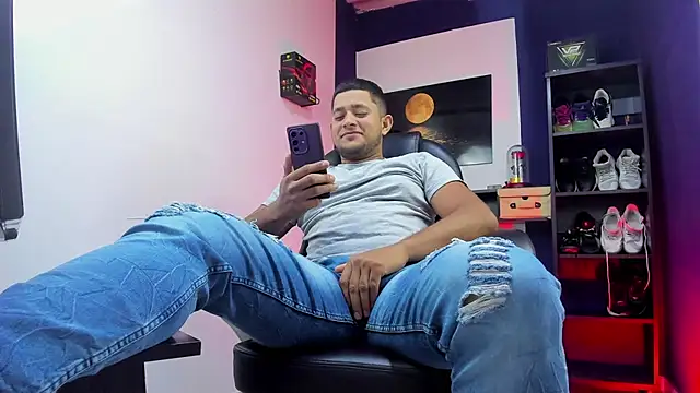 Snapshot of Marcos_garcias chatting on June 24, 2026, 10:58 am Marcos garcias online show from June 24, 2026, 10:58 am