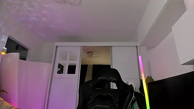 Ivy belle online show from November 29, 2025, 6:13 am