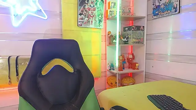 Snapshot of andy_staar chatting on October 13, 2025, 12:07 pm andy staar online show from October 13, 2025, 12:07 pm