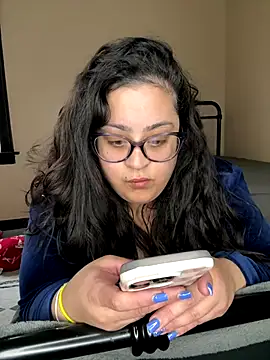 Snapshot of tillymarie34 chatting on November 18, 2025, 6:00 pm tillymarie34 online show from November 18, 2025, 6:00 pm