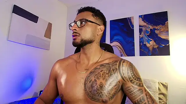 LiamGarcia1 online show from September 9, 2025, 12:36 pm