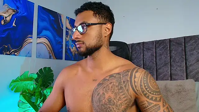 LiamGarcia1 online show from September 23, 2025, 3:08 pm