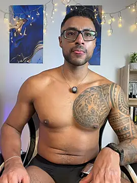 Snapshot of LiamGarcia1 chatting on July 10, 2026, 2:17 pm LiamGarcia1 online show from July 10, 2026, 2:17 pm