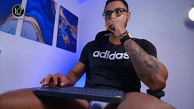 LiamGarcia1 online show from March 19, 2026, 3:01 pm