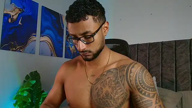 LiamGarcia1 online show from September 17, 2025, 1:57 pm