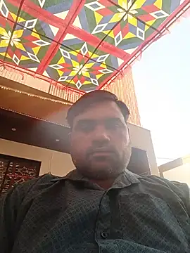 Snapshot of pintuS40 chatting on May 24, 2026, 2:11 am pintuS40 online show from May 24, 2026, 2:11 am